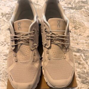 On Women's Athletic Shoes - Pearl/White